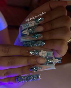 Nails Poses, Blue Bling Nails, Practice Nails, Nail Video, Nails Baddie, American Nails, Latest Nail Designs