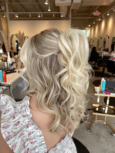 #halfuphalfdown #bridesmaid #bride #hair #hairstyles #volume #bridetobe #bridehairstyle #bridesmaidstyle #wedding #weddinghairstylesforlonghair #updo #halfuphalfdownhair #hairgoals #hairstylesforlonghair Beach Wave Hoco Hair, Half Up Half Down Hair For Homecoming, Wedding Hair Down Half Up, Half Up Half Down Wedding Hair With Volume, Volumous Half Up Half Down Hair, Hoco Hair Down Ideas, Hair For Wedding Half Up Half Down, Medium Hair Wedding Styles Bridesmaid, Half Up Half Down Updo Short Hair