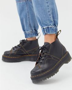 Monkey Boots, Winter Grunge, Tokyo Street Fashion, Fresh Shoes, Aesthetic Shoes, Vans Authentic, Grunge Style, Soft Grunge