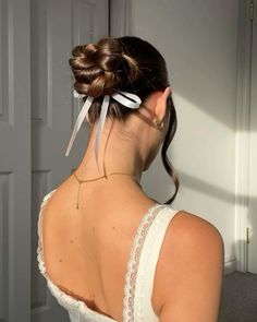 Hairstyles With Ribbon Updo, Low Bun Ribbon, Bun With Ribbon Hairstyles, Messy Bun With Ribbon, Low Bun With Ribbon, Ribbon Bun Hairstyle, Balletcore Hairstyles, Ribbon Hairstyle Curly Hair, Ballet Bun Hairstyles