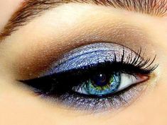 Eyeshadow Diy, All Eye Colors, Eyeshadow And Eyeliner, Festival Glitter, Makeup Artist Tips, Eyeliner Makeup