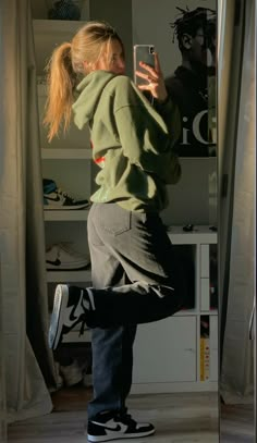 Tomboy Stil, Looks Pinterest, Pose Fotografi, Tomboy Style Outfits, Swaggy Outfits, Tomboy Fashion, Mode Vintage, Looks Style