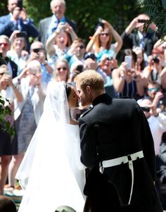 prince william and kate's wedding pictures are too cute for words to describe,