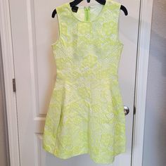 New Without Tag, No Worn Before Lace Flora Patten Made In Italy Size 34 (Fits Like Xs) Yellow Retro Mini Dress With Floral Print, Sleeveless Multicolor Retro Print Mini Dress, Yellow Printed Sleeveless Mini Dress, Skater Dress, Dresses Xs, Colorful Dresses, Italy, Womens Dresses, Lace