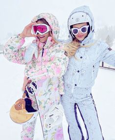 Pink Snowboard Aesthetic, Ski Clothes Women, Skiing Outfit For Women, Pink Ski Outfit, Cute Skiing Outfit, Cute Ski Outfits For Women, Ski Outfit Aesthetic, Preppy Filter, Ski Fits