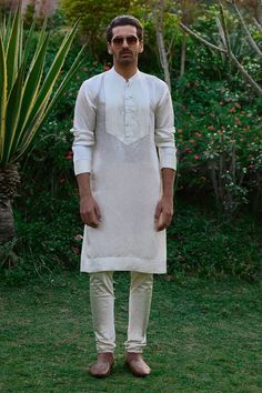 Ivory kurta with pintuck details. Paired with an ivory churidar. - Aza Fashions Mithila Palkar, Dia Mirza, Ayushmann Khurrana, Sara Ali Khan, Kareena Kapoor Khan, Luxury Sale, Kiara Advani, Silk Linen, Churidar