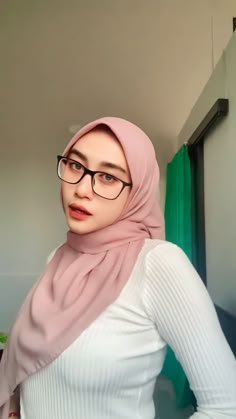 Hijab Photo, Korean Style Outfit, Tutorial Hijab, Casual Hijab Outfit, Casual Hijab