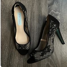 New Condition.There Are Marks On The Bottom From Store Try Ons. Black Lace Heels With Round Toe, Black Lace Heels For Party, Black Lace Party Heels, Black Lace Heels For Night Out, Floral High Heels, Plaid Heels, Blue By Betsey Johnson, Floral Pumps, Black And White Heels