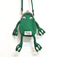 gymmaster Fluke Frog clutch type shoulder bag Mini Size green Kids women NEW Description 17cm (H) x 13cm (W) x 5cm (D) No pockets Weight: 100g Shoulder strap included (total length: 144cm) Shipping Thank you for visiting our store.To better serve our customers, we offer express shipping by Fedex, EMS, and DHL to ensure prompt delivery of your shipments. We will select the carrier based on the item's weight, dimensions, and country restrictions. If your country is not included in the list, please contact us so we can send you a quote. Standard Shipping （Japan Post , FedEx , DHL）The package will arrive 3-14 days after shipment. Returns You can return the item within 30 days from the day you received the item. If there is a problem with the product you received, please contact our customer se Japan Post, Fit Check, The List, Shoulder Strap, Shoulder Bag, Green, Quick Saves