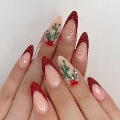 Christmas Pearl Nails, Christmas Nails 2023 Almond, Red Holiday Nail Designs, Holly Berry Nails, Holiday Nails Acrylic, Red Christmas Nails, Christmas Nails Easy, Christmas Gel Nails, Christmas Nails Acrylic