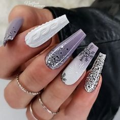 Chic & Trendy acrylic nail set Nails Nye, January Nail Designs, Mermaid Water, Airbrush App, Aesthetic Nails, Edgy Nails, Summery Nails, Water Drink