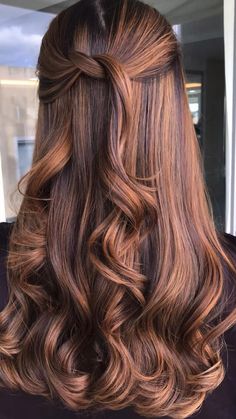 I would love if you saved this video to help support my page 💗 Pretty Brown Hair, Rambut Brunette, Honey Brown Hair, Brown Hair Looks, Brown Hair Inspo, Hair Color Caramel, Brunette Hair With Highlights, Caramel Hair, Hair Color Auburn