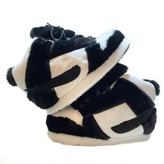 PRICES MAY VARY. ICONIC DESIGN JORDANS LIKE SLIPPERS: These black Jordan like Slippers have the unique design of the iconic basketball sneakers. These sneaker slippers have a unique and trendy black and white design that makes you outstanding among others anywhere you go. ONE SIZE FITS ALL FOR MEN AND WOMEN: These sneaker slipper fits All Size from size 4 to size 12 (US Sizes). These jordans like slippers are suitable for men and women so they can make anyone happy on any foot. AMAZING COMFORT: Fluffy Nike Slippers, Aesthetic Slippers, House Slippers Boots, Nike Slippers, Fluffy Shoes, Elastic Shoe Laces, Slippers For Men, Dr Shoes, Plush Slippers