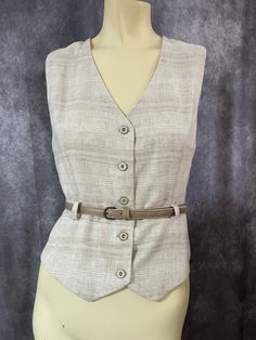 Tag: Hampton Dress co Petites  Size: vintage 10 see measurements  Excellent vintage condition  Chest: 38" Waist: 30" Length: 21" Hamptons Dress, Vest Outfits, Western Outfits, Women's Vest, Belt Size, Womens Vest, The Hamptons, Favorite Outfit, Art Collection