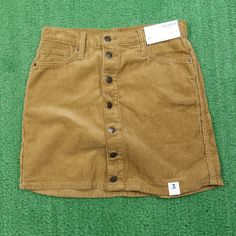 Nwt Arizona Jean Co Brown Corduroy Skirt Womens Size 3 New! Awesome Item! ***New** True Measurements: Waist: 28" Length: 16.5" * * * * * * * * * Be Sure To Check Out My Other Items Here! Garage Corderoy Skirt, Brown Corduroy Skirt, Jeans Brown, Brown Corduroy, Corduroy Skirt, Arizona Jeans, Jean Skirt, Women Skirts Midi, Cool Items