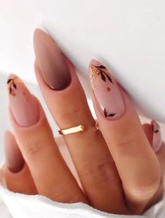 Discover the hottest Ombre Nails for Fall 2024 in our fun and unique blog post. Flaunt your fabulous fingertips all season long! Unghie Sfumate, Her Nails, Fall Nail Art, Nail Art Hacks, Fall Nail Designs, Nail Arts