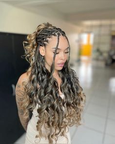 French curl braids #hair #hairstyles espaco_afroqueen Goddess Braids Hairstyles, French Braid Hairstyles, Braids Hairstyles Pictures, Cute Box Braids Hairstyles, Quick Braided Hairstyles, Protective Hairstyles Braids