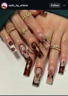 Burgundy Shades, Gold Nail Designs, Gold Nail, Girly Acrylic Nails, Unique Acrylic Nails, Bling Acrylic Nails, Brown Nails, Deep Burgundy, Square Acrylic Nails