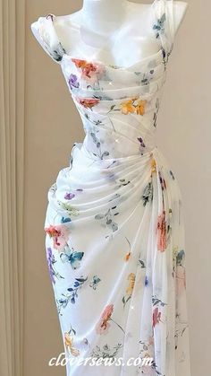 Extra Heels, Future Wardrobe, Normal Delivery, Elegante Casual, Dresses Dresses, Fabric Floral, Mode Inspo, Glam Dresses, Looks Chic