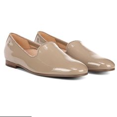 Vionic Willa Ii Patent Leather Slip-On Flat Loafer In Dark Nude Taupe New! Sz6.5w Brand New Without Box. No Flaws. In Wide Width This Flat-Style Loafer Combines Luxe Genuine Patent Leather With A Seriously Supportive, Seamless Silhouette For All-Occasion Wearability. Details Upper: Leather, Suede Or Textile. Footbed Lining: Removable Pu Covered Eva. Outsole: Durable Rubber. Heel Height: 0.57". Vio-Motion Technology Is Designed To Hug Your Arches And Support Your Feet In Comfort. Vionic Sandals' Vionic Sandals, Heel Pain, Vionic Shoes, Fashion Flats, Leather Slip Ons, Flat Shoes Women, Loafer Flats, Patent Leather, Heel Height