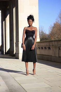 Plated Leather Skirt Outfit, Classy Pleated Skirt Outfit, Pleated Black Leather Skirt Outfit, Black Pleated Leather Skirt Outfit, Fitted Pleated Skirt, Leather Skirt Outfit Spring, Faux Leather Pleated Skirt Outfit, Black Leather Pleated Skirt Outfit, Pleaded Skirt Outfits Aesthetic