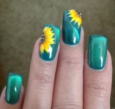 Blue Yellow Nails, Yellow Nails Acrylic, Nail Art Creative, Summer Nails Simple, Country Acrylic Nails, Sunflower Nail Art, Creative Nail Art, Teal Nails, Summer Gel Nails