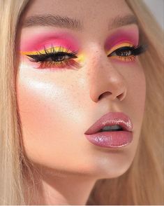 Make Up Designs, Festival Make Up, Mekap Mata, Eye Makeup Looks, Make Up Inspiration, Smink Inspiration, Eye Makeup Designs, Makijaż Smokey Eye, Colorful Eye Makeup