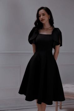 Western Frocks, Vintage Dresses Online, Black Dresses Classy, Elegant Dresses Classy, Black Dress Outfits, Pretty Prom Dresses, Womens Vintage Dresses, Vestidos Vintage