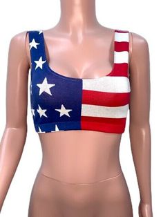 Patriotic USA American Flag Print Fitted Crop Midriff Sporty Top Beach Vacay New #JS #Cropped #Casual Main Haircut, 2000s Clothing, Midriff Top, July Outfits, 2000 Fashion, Holiday Dress Outfit, Beach Vacay, Glam Tops, American Flag Print