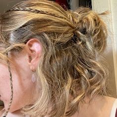 Solder Length Hair Styles, Boho Hairstyles Short Curly Hair, Short Hair Braids Aesthetic, Hippy Hairstyles Short, Hair Wrap On Curly Hair, Mamma Mia Hairstyles Short Hair, Pirate Hairstyles For Women Short Hair, Star Wars Inspired Hairstyles, Boho Hairstyles Short Hair