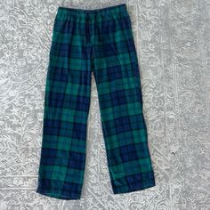 Plaid Fleece Pajama Pants Never Worn Green Sleepwear With Pockets For Pajama Party, Casual Green Sleepwear With Elastic Waistband, Casual Relaxed Fit Pants For Bedtime, Casual Relaxed Fit Bedtime Pants, Green Cotton Sleep Pants, Green Sleep Bottoms With Elastic Waistband, Blue Relaxed Fit Bedtime Bottoms, Blue Relaxed Fit Bottoms For Bedtime, Green Long Pants Sleepwear For Lounging