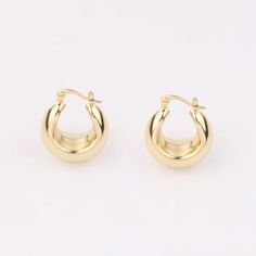 - about 25mm tall, 21.5mm wide, 11.8mm thick.- 18K gold filled, brass- 1 pair.- 0801-2229-1 Factory supplier, it's available to make other sizes or styles. Small Hoop Plated Earrings For Gift, Gold-tone Small Hoop Huggie Earrings For Gifting, Gold Plated Huggie Earrings Gift, Gold Round Huggie Earrings In 14k Gold Filled, Small Plated Hoop Earrings Gift, Minimalist Plated Hoop Earrings, Everyday Plated Hoop Earrings, Cadmium-free Gold Hoop Jewelry, Gift Small Hoop Plated Earrings