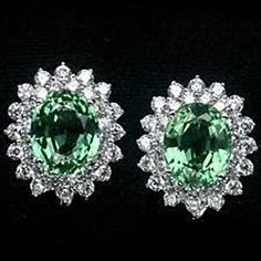 Diamond Earrings Studs Round, Halo Earrings Studs, Round Diamond Engagement Rings, White Gold Diamond Rings, Green Sapphire, Sapphire Jewelry, Green Gemstones, Diamond Stud, Gold Diamond Rings