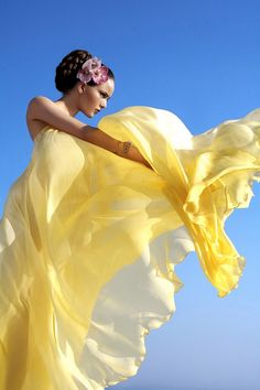 Natalie Clifford Barney, Madeleine Vionnet, Flowing Dresses, Yellow Fashion, Shades Of Yellow, Yellow Dress, Fashion Photo, Editorial Fashion