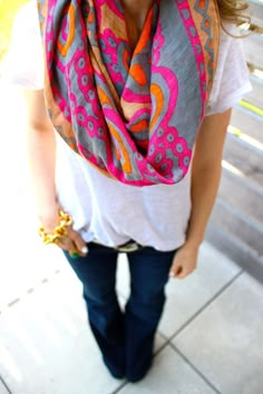 Jeans, white tee and colorful scarf Bright Scarf, Looks Jeans, Cute Scarfs, Fun Clothing, Wideleg Pants, Colorful Scarf, The Perfect Guy