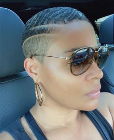 Short Fade Haircut, Short Natural Haircuts, Black Hair Short Cuts, Shaved Side Hairstyles, Tapered Hair