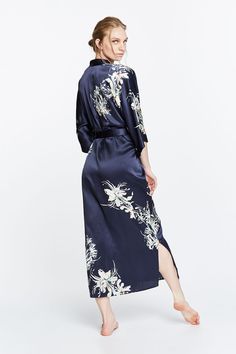 KIM + ONO Washable Silk Yuri Long Kimono Robe – KIM+ONO Elegant Belted Kimono With Kimono Sleeves, Elegant Kimono With Tie Waist And Kimono Sleeves, Elegant Robe With Tie Waist And Kimono Sleeves, Elegant Open Front Kimono With Tie Waist, Elegant Belted Robe With Kimono Sleeves, Vintage Asian Art, Robes For Women, Plus Size Kimono, Kimono Robes