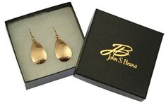 Enjoy all of the style that teardrop earrings can bring when you slip on these Hammered Bronze Teardrop Earrings. The earrings feature a rounded teardrop shape with a wide, solid body that easily shows off the intricate hammered detailing that stretches across the surface of the earrings. The jewelry design has a slightly convex body that gives the earrings a bit of depth and detail, helping to set them apart from other similar teardrop-style earrings. They are handcrafted out of the strongest q 8th Wedding Anniversary Gift, 8th Wedding Anniversary, Bronze Earrings, Bronze Jewelry, Amazon Handmade, Large Earrings, Amazon Finds, Bronze Color, Wedding Anniversary Gifts