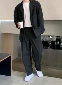 Office Outfit Men, Korean Outfits Men, Korean Street Fashion Men, Minimalist Fashion Men, Trendy Boy Outfits, Mens Casual Dress Outfits