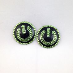 Geeky chic! These amazing power button rhinestone pasties feature a black background with a power symbol & matching border in your choice of rhinestone color. Available in sizes XXS-XXL. ↓ SEE TABS BE Burlesque Inspiration, Rhinestone Pasties, Pole Poses, Time Accessories, Geeky Chic, Costume Inspo