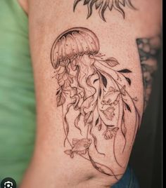 Aesthetic Tats, Rib Tattoo Placements, Art Styling, 16 Tattoo, Colorful Jellyfish, Jellyfish Drawing, Princess Jellyfish, Funky Tattoos, Jellyfish Design