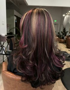 Red Hair With Blonde And Pink Highlights, Hair Dye Colors For Pale Skin, Cool Hair Dye Ideas Curly Hair, Dyed Curly Blonde Hair, Purple Highlights Straight Hair, Neapolitan Curly Hair, Dark Blonde Hair With Purple Highlights, Neapolitan Hair Curly, Purple Curly Hair Highlights