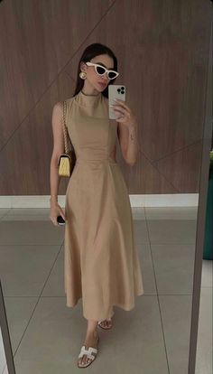 Chique Outfits, Elegante Casual, Maxi Dress With Sleeves, Elegant Outfit, Look Chic, Outfits Casuales, Modest Outfits, Look Fashion