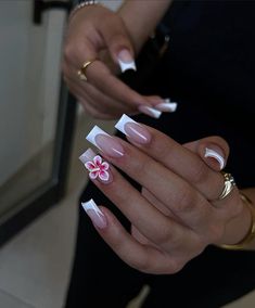 French Nail Ideas, Beauty On A Budget, Bow Nails, Beach Nail Designs, Beach Nail, Nagel Tips, Girly Acrylic Nails, French Acrylic Nails, Short Square Acrylic Nails