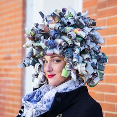 Diy Crazy Hat Day Ideas, Newspaper Hat, Pitch Fork, Theme Carnaval, Diy Newspaper, Crazy Hat, Diy Wig, Devil Horns