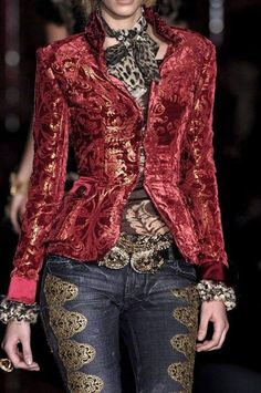 Boho Velvet, Unique Womens Fashion, Estilo Hippie, Estilo Punk, Velvet Jacket, Fantasy Fashion, Fashion Sense, Couture Fashion, Runway Fashion