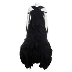 ▪ Yohji Yamamoto black maxi dress ▪ 100% Cotton ▪ Ruffled and ruched seams ▪ Multiple lace shoulder straps tying into big knots ▪ Built-in crinoline ▪ JP 1 - EU Small ▪ Spring-Summer 2008 Black Maxi Dress With Ruched Bodice, Black Floor-length Maxi Dress With Ruched Bodice, Black Sleeveless Gothic Maxi Dress, Black Sleeveless Maxi Dress With Ruched Bodice, Knot Tie Dress, Dream Wishlist, Fashion 1940s, Knot Tie, Girl Closet