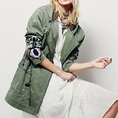 Free People Jacket Green Spring Parka With Pockets, Long Sleeve Khaki Parka For Spring, Khaki Spring Parka, Khaki Long Sleeve Parka For Spring, Khaki Long Sleeve Spring Parka, Green Spring Parka For Work, Green Parka For Spring Workwear, Green Spring Parka For Workwear, Green Spring Workwear Parka