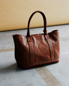 Classic Leather-handled Tote Briefcase, Vintage Leather-backed Tote Bag, Eco-friendly Leather Bag With Double Handle, Vegetable-tanned Leather Tote Satchel, Vegetable-tanned Leather Bag With Double Handle, Duffle Bag, Leather Bag, Tote Bag, My Style