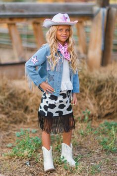 Dress Like A Cowgirl For School Kids, Little Cowgirl Outfit Kids Girl, Kids Cowgirl Outfit, Cowgirl Outfits For Girls, Diy Cowgirl Outfit, Girls Cowgirl Outfit, Diy Cowgirl Costume, Toddler Cowgirl Costume, Toddler Cowgirl Outfit